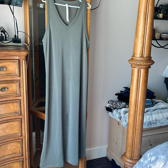 Green LuLu Dress - Picture 1 of 5